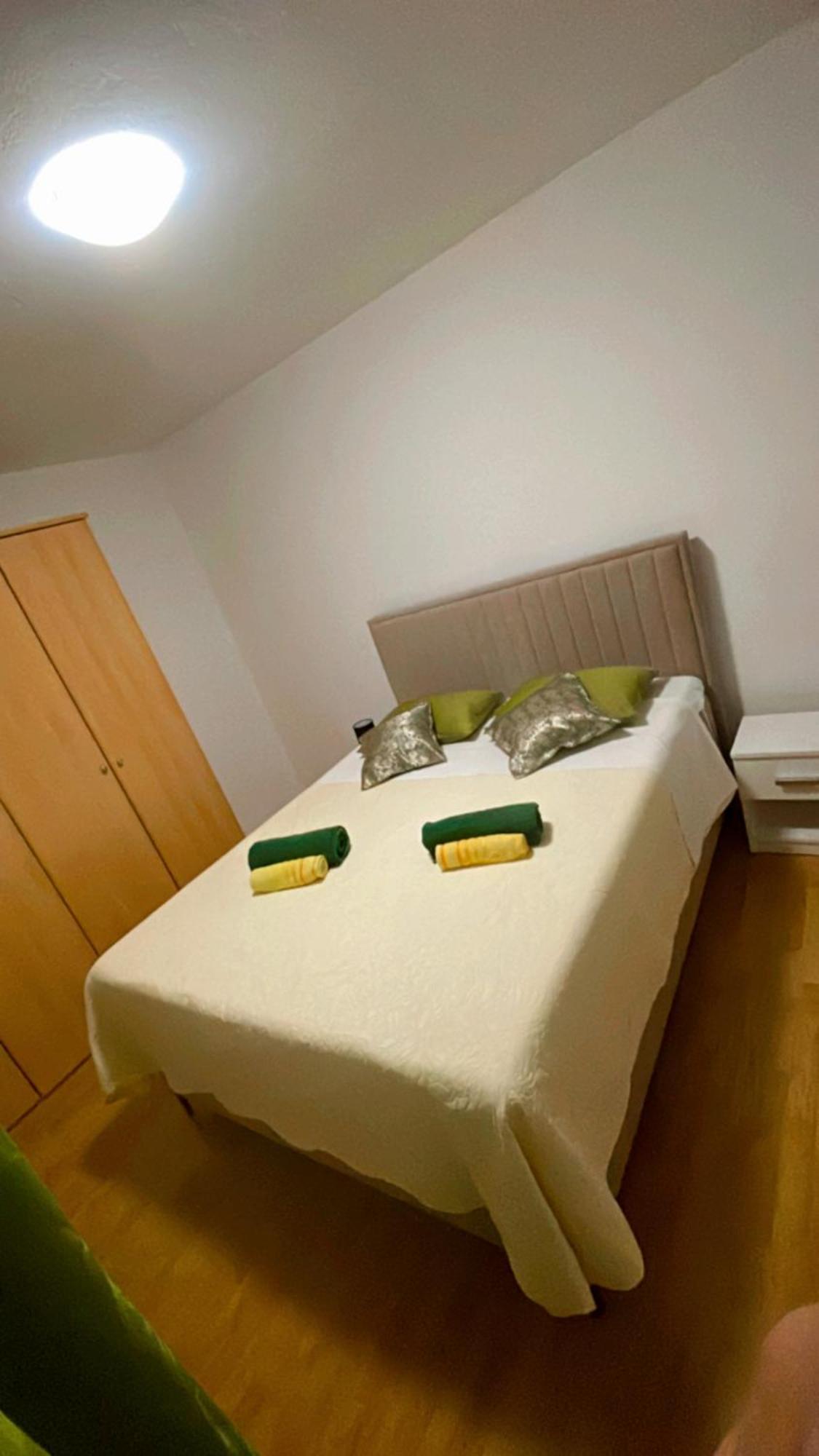 Apartments Angela Биоград на Мору Екстериор снимка
