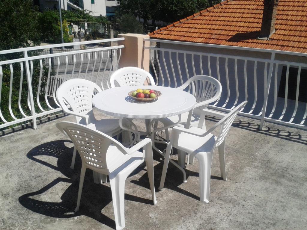 Apartments Angela Биоград на Мору Екстериор снимка